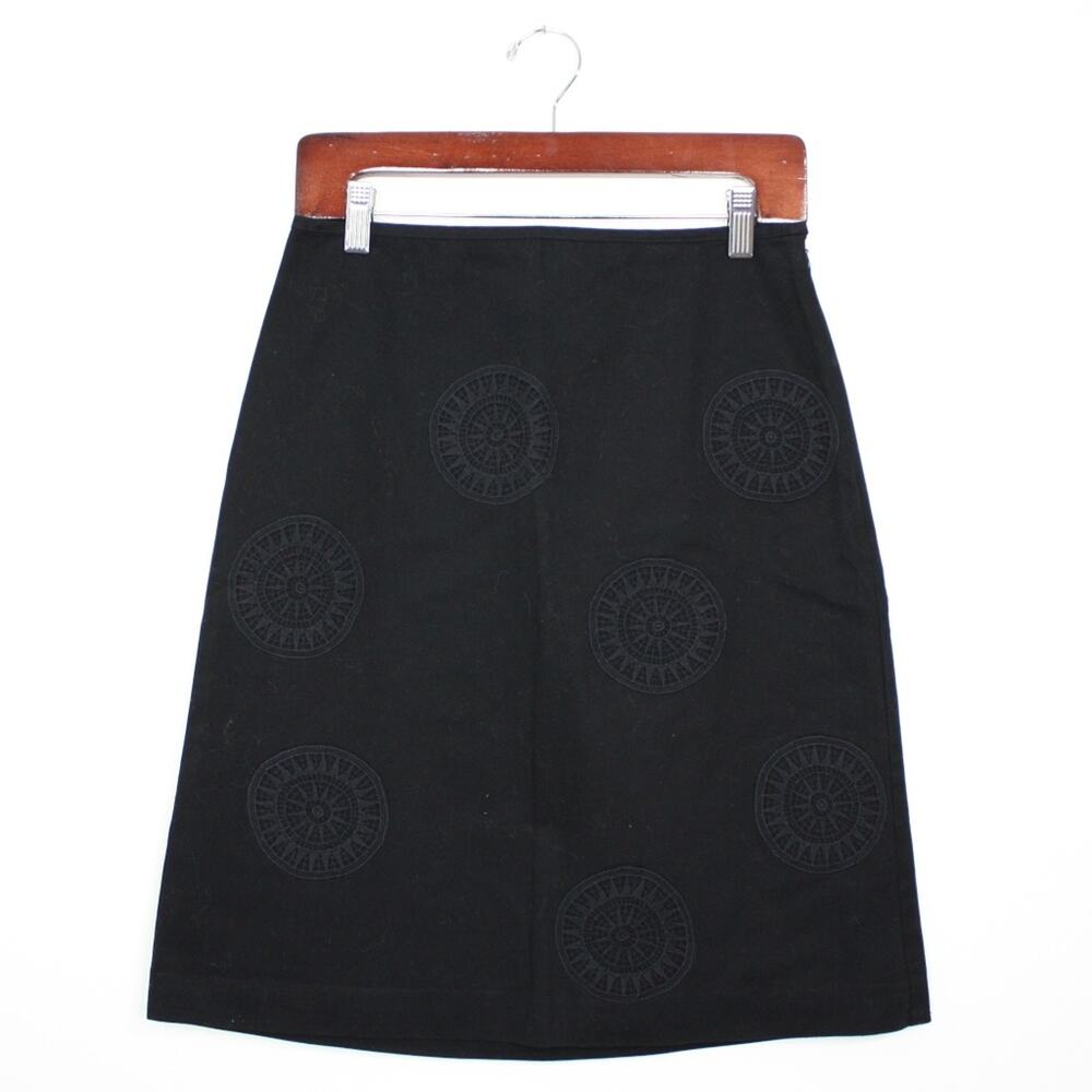 Boden Skirt Women's Size 4R Black Embroidered